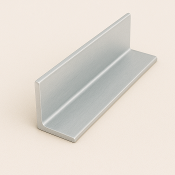 Уголок алюминиевый прессованный бульбообразный 12х8х1 мм АМц ГОСТ 13617-97 в наличии в Екатеринбурге